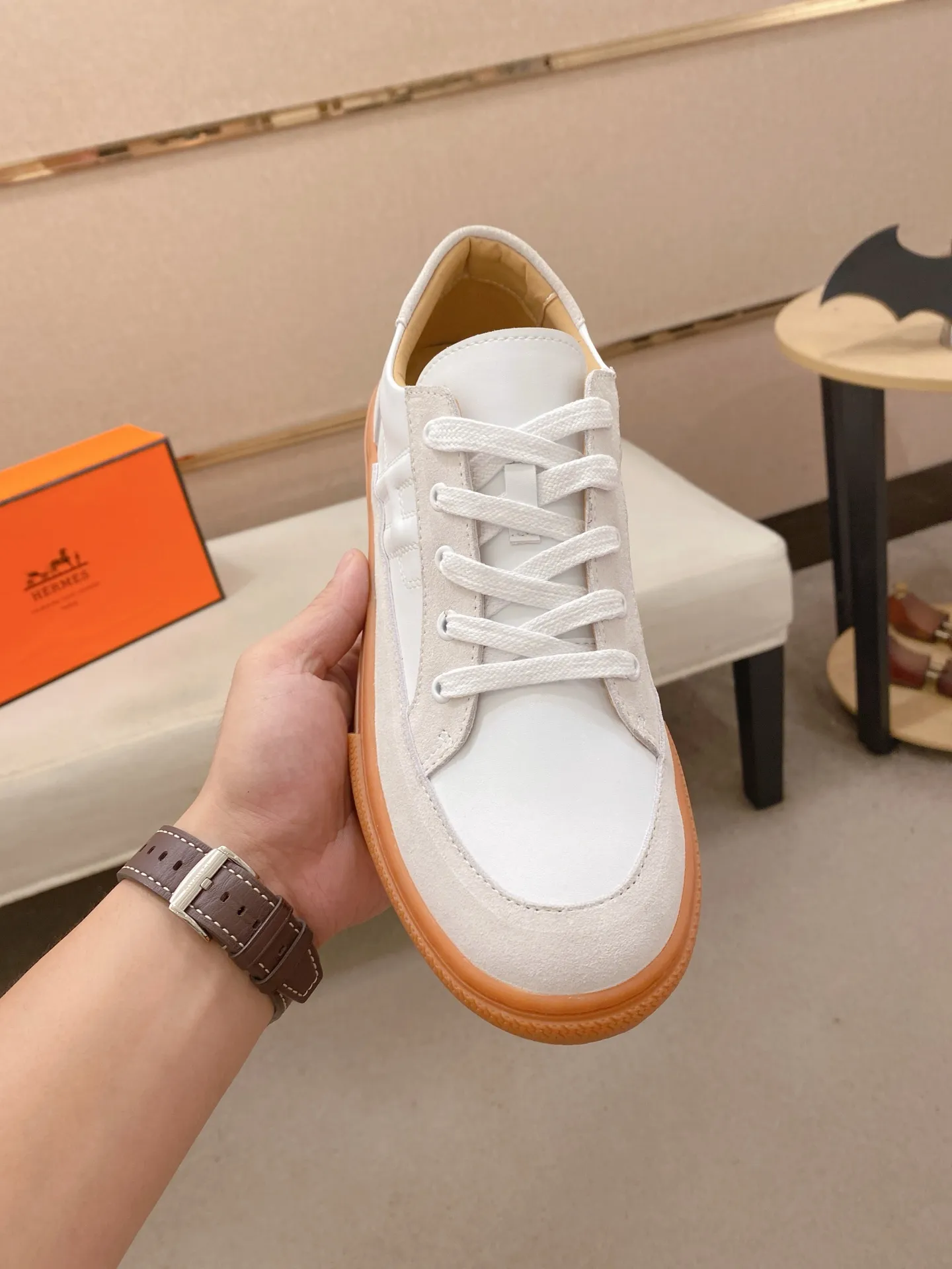 Men's clothing and shoes💰: 400💰Couple model💏"HERMES"【Classic original single version】Hermès; top 🔝purchasing agent🔍🔍latest 🇺🇸 counter sale simultaneously, original version imported from Italy ▲▲ox Leather ▲▲Exquisite workmanship (Italian 🇮🇹Imported water-dyed 🐂cowhide lining) sole: Original sole provided by the original factory, ⚠️exclusive double-layer activity·TPR·rubber·combined molded outsole; Male and female code numbers: 36-44 (can be customized to 45/46, non-refundable)